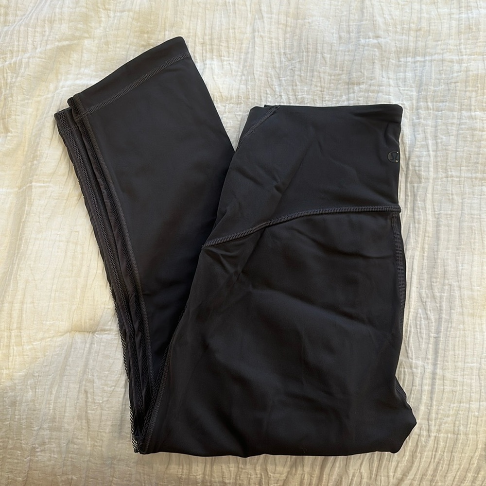 Rare lululemon 23” leggings